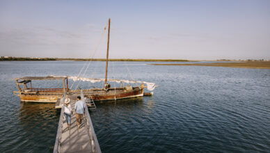 Traditional pearl diving boat